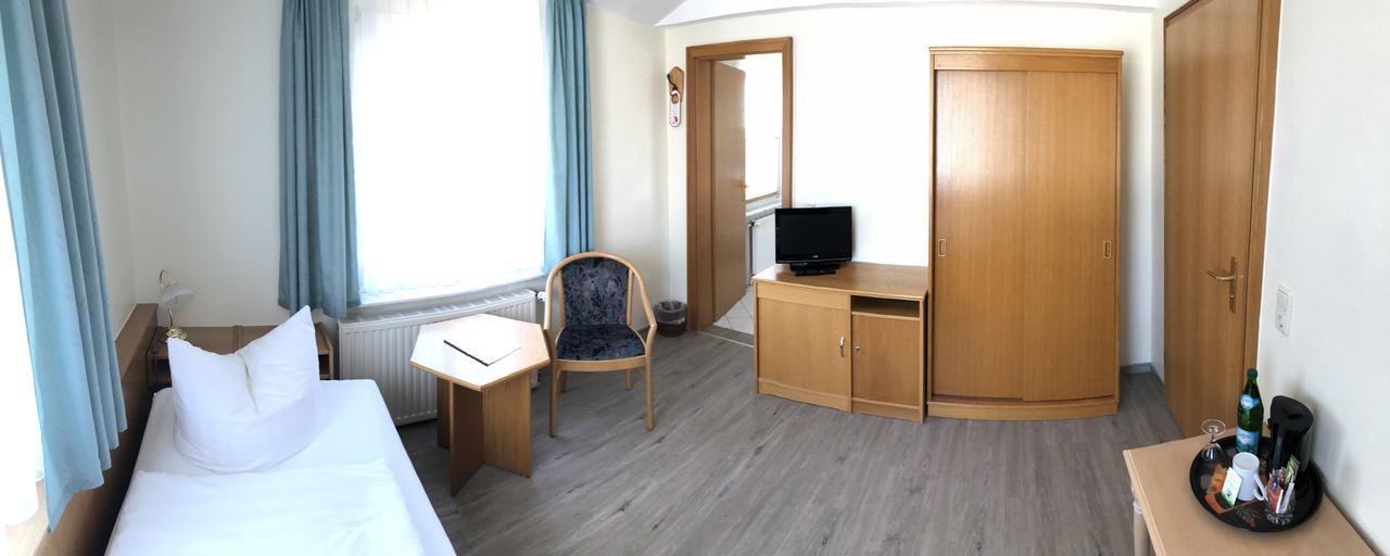 Kastanienhof Hotel Garni Zinnowitz Room photo