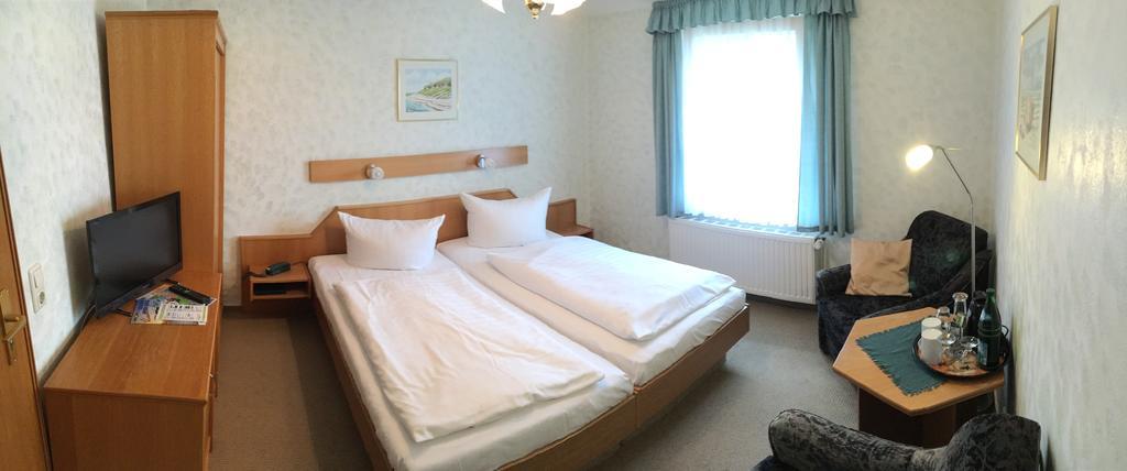 Kastanienhof Hotel Garni Zinnowitz Room photo